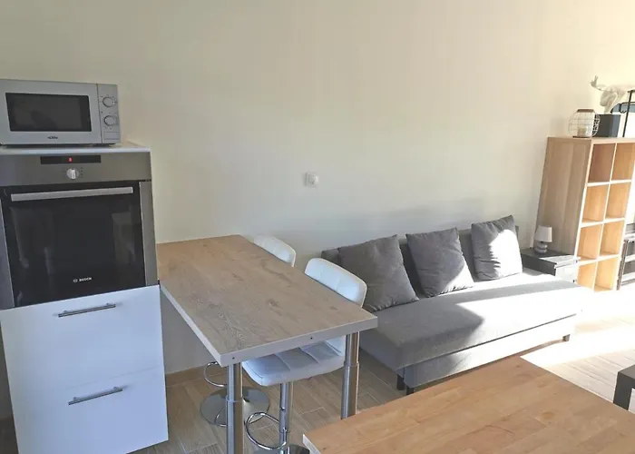 Independant, 10min Avignon *